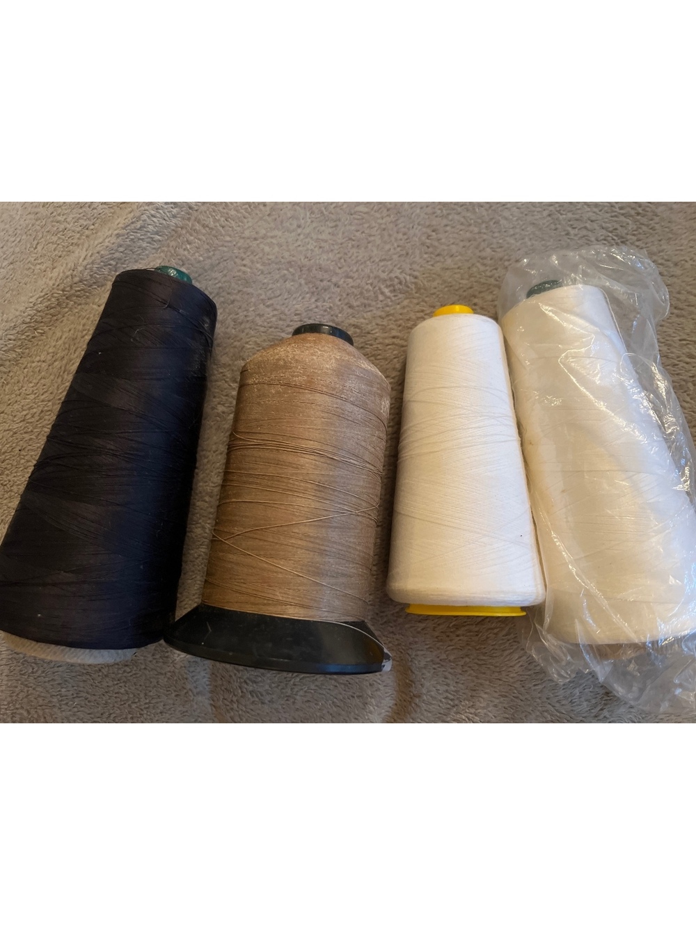 Mixed Color Sewing Thread Spools Set - Picture 8 of 9